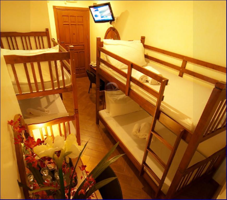 Avitel Hotel Makati City Rum bild